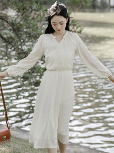 云南旅游穿搭女装2023春季新款文艺清新小白裙景点打卡拍照连衣裙