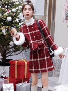 爱依服小香风套装女2023秋冬新款小个子时尚红色格子包臀裙两件套