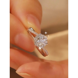 周生生适配正品莫桑石钻戒1克拉纯银铂金戒指女仿真钻石求婚结婚