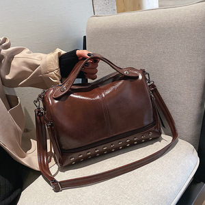女包包2021新款潮流时尚气质单肩斜跨包软皮质感成熟波士顿手提包