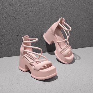 粉色凉鞋女夏季露趾增高罗马鞋防水台粗跟厚底坡跟女士高跟鞋子