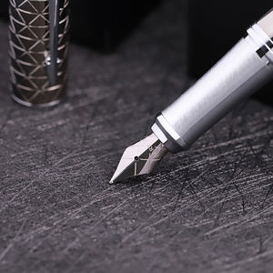 派克（PARKER）钢笔都市系列简影白夹墨水笔