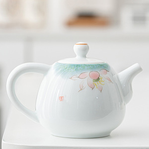 羊脂玉手绘荷花茶壶家用功夫茶具甜白瓷养身壶中式轻奢陶瓷泡茶壶