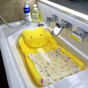 日本新生婴儿洗澡盆海绵垫游泳馆浴架网床宝宝可坐躺通用神器防滑