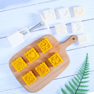 厂家销售手压式50克卡通造型中秋月饼模具方形绿豆糕冰皮烘焙工具