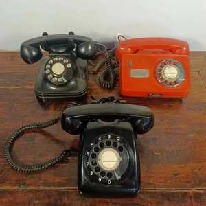 老式手摇电话机红色怀旧老物件转盘磁石电话机复古民俗博物馆摆件