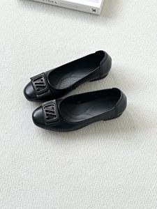 欧洲代购ECCO/爱步女鞋 2024新款真皮金属扣低跟浅口软底单鞋