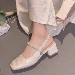新中式国风包头凉鞋2024新款单鞋中跟夏季外穿旗袍搭配半托凉鞋