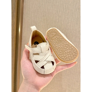 泰兰尼斯夏天宝宝学步鞋防滑软胶底鞋1岁3-9个月婴儿包头防撞凉鞋
