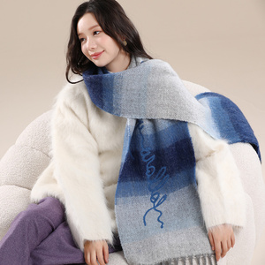 CACUSS羊毛围巾女士秋冬季生日礼物猫猫绒韩版百搭保暖披肩礼盒装
