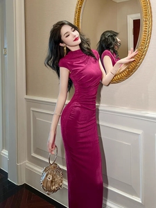 欧洲站气质优雅纯色连衣裙23夏季新品女性感修身显瘦包臀一步裙