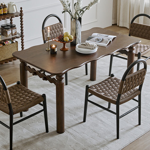 巢趣法式复古实木餐桌椅一桌四椅原木风家用美式大板桌红橡木方桌