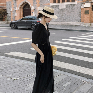 黑色连衣裙女夏季镂空减龄高级感法式赫本风收腰显瘦V领气质长裙