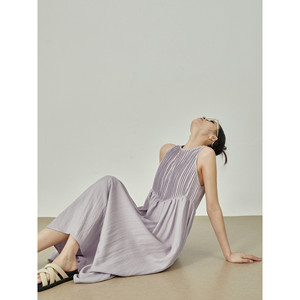 周里物/无袖紫色连衣裙女夏季2024新款背心裙法式休闲气质长裙子