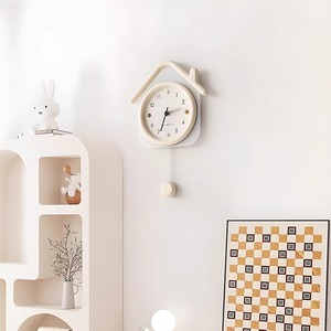 小房子客厅挂钟壁钟奶油风轻奢创意钟表餐厅时钟现代挂表简约摆钟