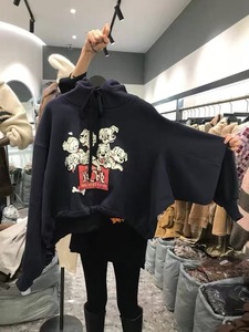 韩国东大门秋季女装新款可爱卡通小狗图案蝙蝠袖抽绳短款连帽卫衣