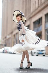 梦幻大陆lolita服装出租-长耳朵与尖耳朵家窈窕淑女dress+帽子