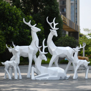 玻璃钢块面几何抽象梅花鹿雕塑户外园林景观大型动物草坪装饰摆件