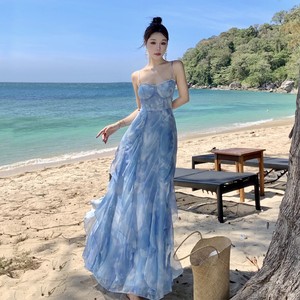 夏季新款连衣裙裙子海边沙滩渡假旅游海滩长裙女吊带蓝色收腰纱裙