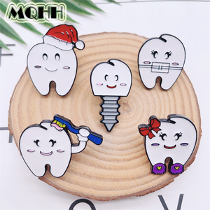 MQHH创意可爱笑脸牙齿胸针牙刷小白牙帽子蝴蝶结甜美合金徽章首饰