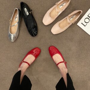 浅口单鞋女平底2023新款春季红色银漆皮瓢鞋芭蕾法式复古玛丽珍鞋