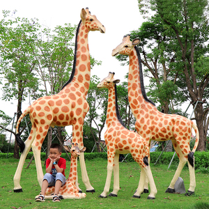 大型仿真动物长颈鹿玻璃钢雕塑户外花园林小区景观草坪装饰品摆件