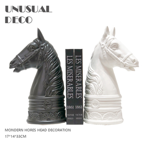 新中式现代简约欧式黑色白色陶瓷马头摆件书档样板房售楼处饰品