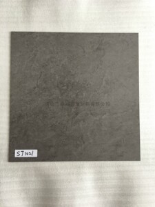 水泥纹灰色塑胶地砖方形LVT地板石塑地板厂家仿大理石纹PVC地板胶