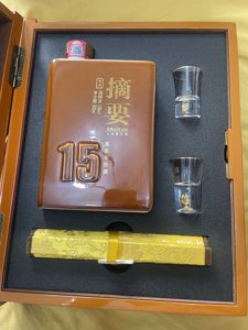 全国上门回收摘要15年，江苏联盟化学尊享，黄酱茅台，黑酱茅台