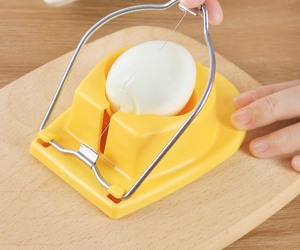 日本进口厨房切蛋器不锈钢鸡蛋分割二分之一卤蛋皮蛋水果切片神器