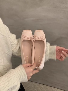 芭蕾单鞋女法式温柔仙女风2024夏夏季新款气质百搭浅口软底奶奶鞋