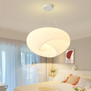 卧室吊灯北欧现代简约花朵法式奶油风主卧房间灯具创意温馨吸顶灯