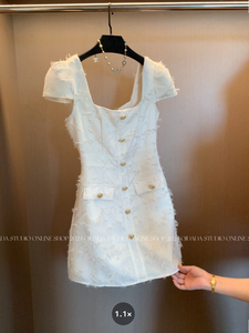 白色方领名媛小香风连衣裙女2024新款夏季高级感小个子短款裙子