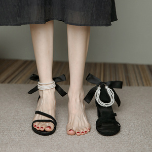 黑色法式绑带珍珠凉鞋女中跟粗跟夏季配裙子气质仙女风高跟鞋小码