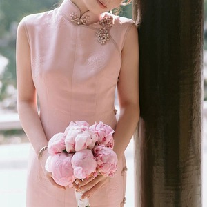 生日小礼裙订婚晚宴会礼服高端轻奢新中式国风改良粉色旗袍连衣裙