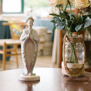 欧式雕塑摆件祈祷天使客厅室内桌面装饰独特赫伦陶瓷瓷偶创意人物
