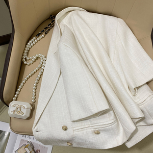米白色超短款小香风西装外套女2024年夏季新款设计感百搭休闲西服