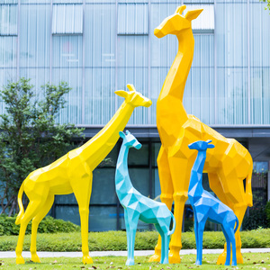 玻璃钢抽象几何切面长颈鹿动物雕塑小区公园林草坪广商场装饰摆件