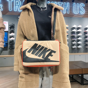 耐克NIKE SHOE BOX BAG训练鞋盒单肩斜挎健身手拿提包DQ5592-010