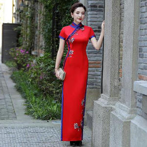 玫红色走秀旗袍2023新款老上海中国风长款高端优雅大码舞台演出服