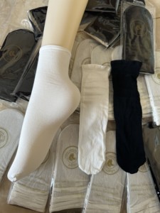 大苌巾SD-1838女士时尚休闲袜无跟短袜纯色简约黑白大人小孩可穿