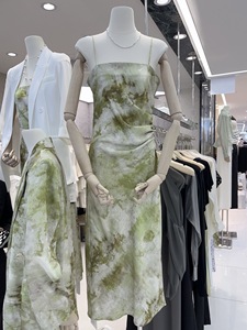 韩国东大门2024夏款高级感气质扎染吊带连衣裙修身显瘦开叉长裙女