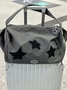时尚流行大容量旅行包瑜伽斜挎包拼接撞色设计星星单肩斜挎手提包