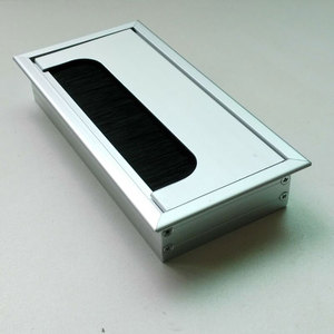 办公桌家具配件毛刷线盒铝合金线盒桌面穿线盒引线盒员工桌走线盒