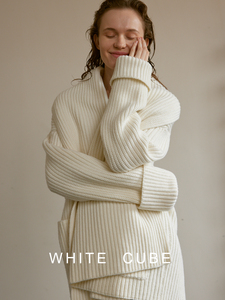 whitecube北欧慵懒风纯羊毛软糯大廓形围巾领针织开衫毛衣外套女