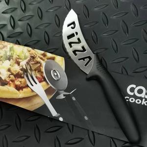 意大利不锈钢pizza比萨刀镂空字弧形刃锯齿果蔬多用切刀披萨匹萨