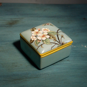 中式陶瓷饰品钻戒首饰盒梳妆台收纳盒复古风装饰胭脂罐项链戒指盒