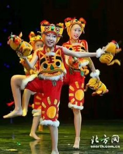 儿童小老虎舞蹈服装男女童虎表演服新款幼儿虎娃娃虎妞演出服
