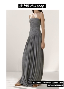 那不勒斯裙设计师品牌2024春夏新款原创简约修身弧形褶皱抹胸长裙