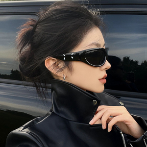 高级感墨镜女时髦辣妹风2024年新款窄框骑行眼镜开车太阳镜凹造型